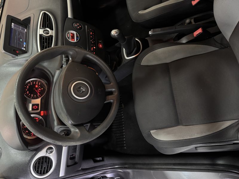 RENAULT CLIO 2011