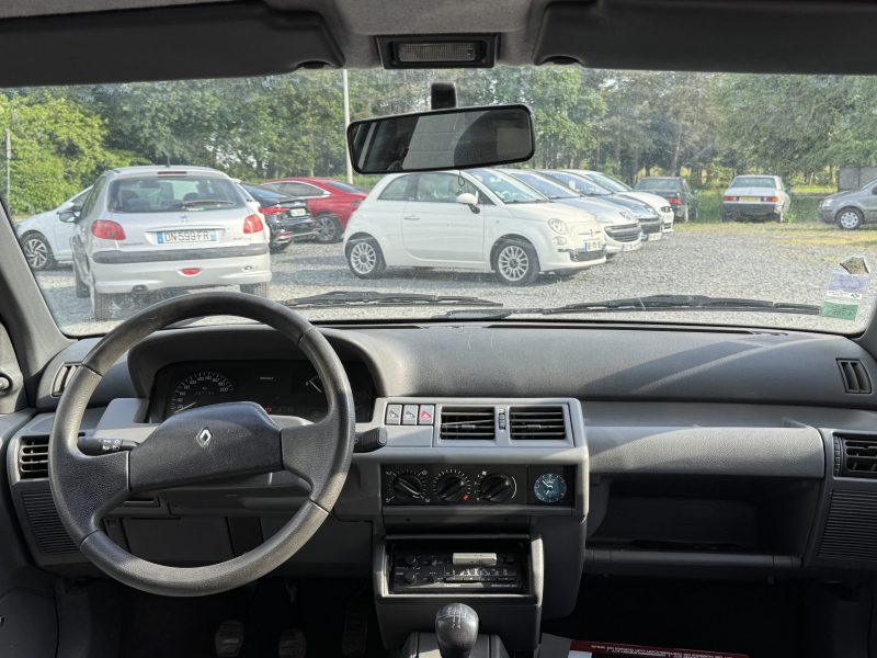RENAULT CLIO 1995