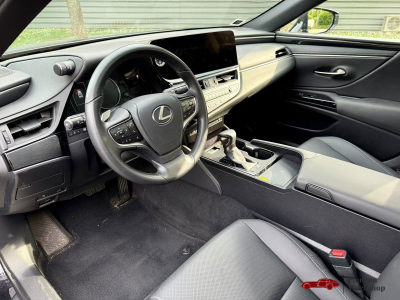 LEXUS ES300H 2023