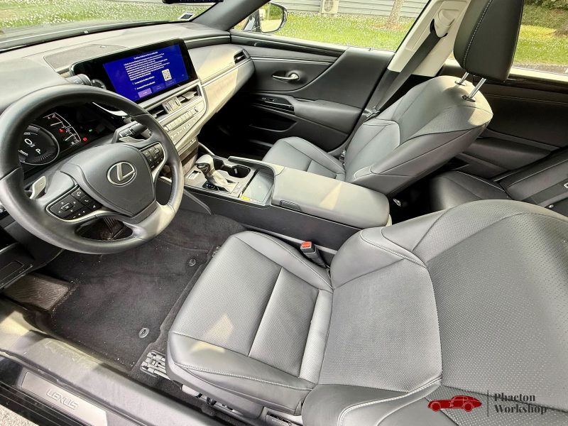 LEXUS ES300H 2023