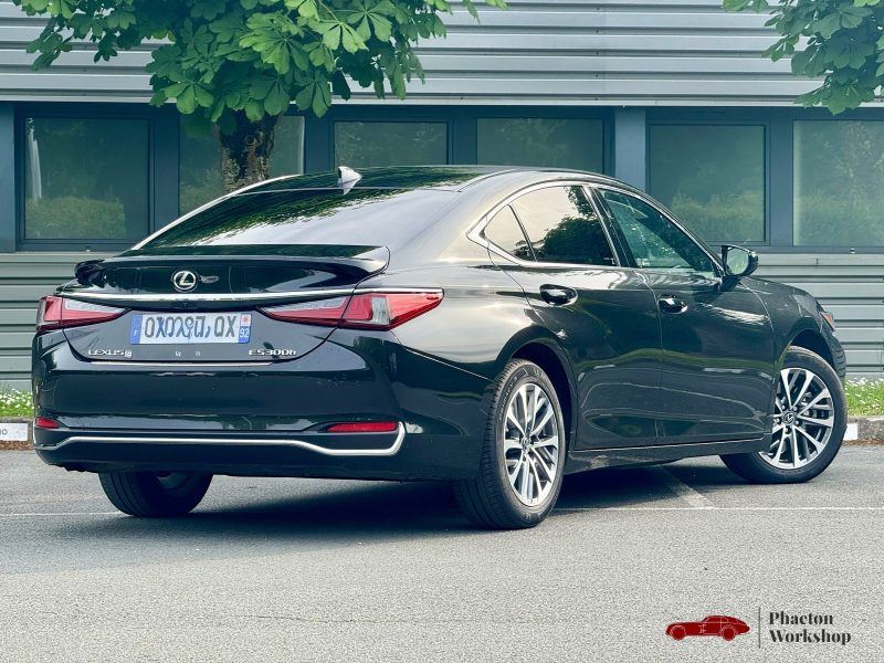LEXUS ES300H 2023