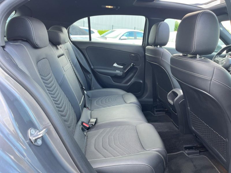 MERCEDES CLASSE A 180 D BUSINESS LINE 7G-DCT
