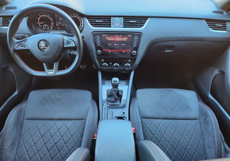 SKODA OCTAVIA Combi RS 2.0 TSI 245*LED*CARPLAY*VELVET*