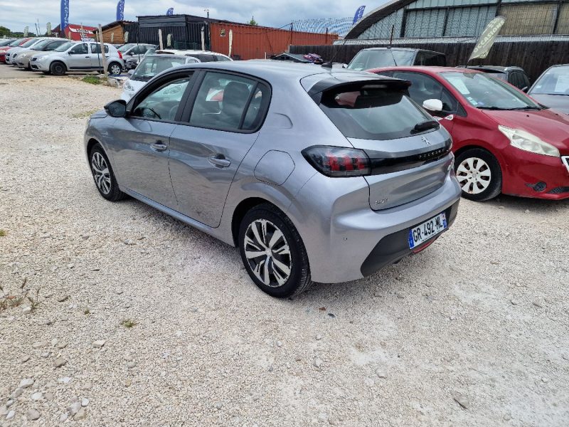 PEUGEOT 208 pour export 2023