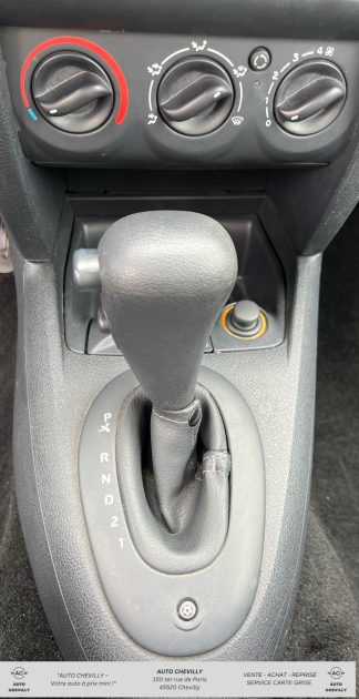 RENAULT CLIO 2 1.4i 98 ch 