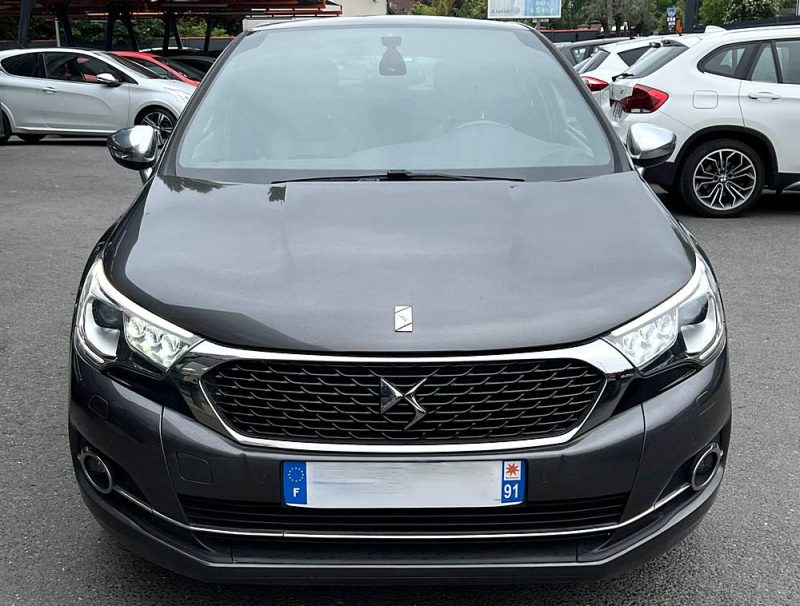 DS DS 4 CONNECT CHIC 1.2 130 Cv APPLE CARPLAY & ANDROID CAMERA RECUL CRIT AIR 1 - GARANTIE 1 AN