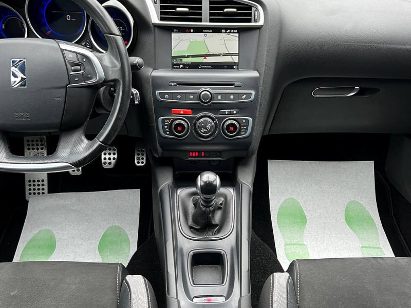 DS DS 4 CONNECT CHIC 1.2 130 Cv APPLE CARPLAY & ANDROID CAMERA RECUL CRIT AIR 1 - GARANTIE 1 AN