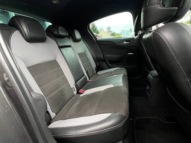 DS DS 4 CONNECT CHIC 1.2 130 Cv APPLE CARPLAY & ANDROID CAMERA RECUL CRIT AIR 1 - GARANTIE 1 AN