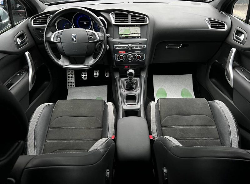 DS DS 4 CONNECT CHIC 1.2 130 Cv APPLE CARPLAY & ANDROID CAMERA RECUL CRIT AIR 1 - GARANTIE 1 AN