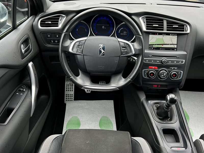 DS DS 4 CONNECT CHIC 1.2 130 Cv APPLE CARPLAY & ANDROID CAMERA RECUL CRIT AIR 1 - GARANTIE 1 AN
