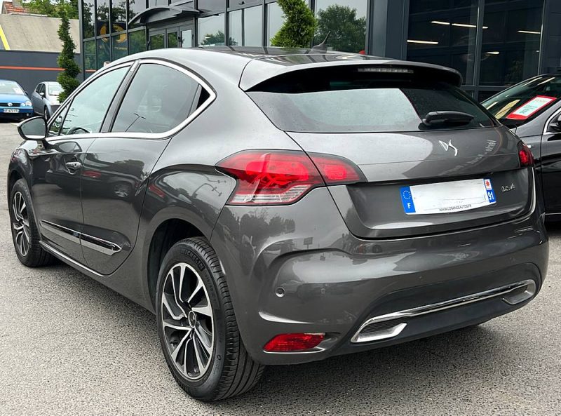 DS DS 4 CONNECT CHIC 1.2 130 Cv APPLE CARPLAY & ANDROID CAMERA RECUL CRIT AIR 1 - GARANTIE 1 AN