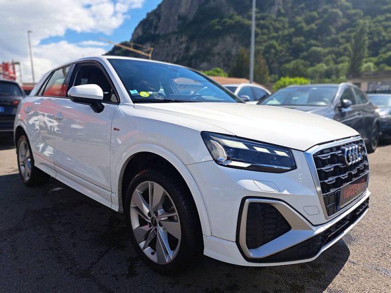 AUDI Q2 30 TDI 116 CV Stronic S-Line Virtual Cokcpit Volant Méplat