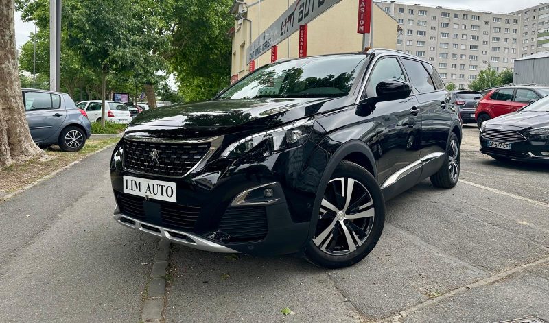 PEUGEOT 5008 2019