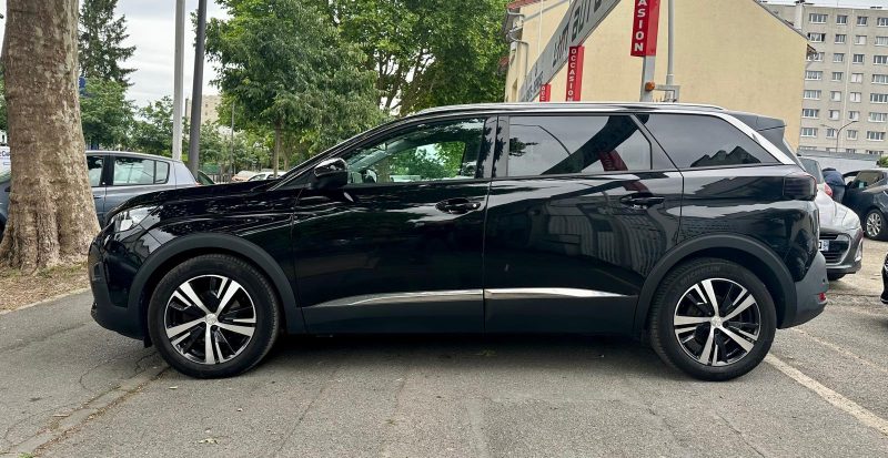 PEUGEOT 5008 2019