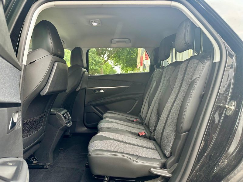 PEUGEOT 5008 2019