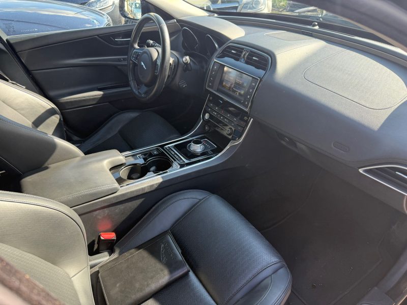 JAGUAR XE 2016