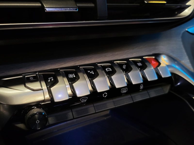 PEUGEOT 5008 2,0 180cv GT 7 PLACES TOIT OUVRANT / FOCAL / ANGLE MORT / KEYLESS / CARPLAY