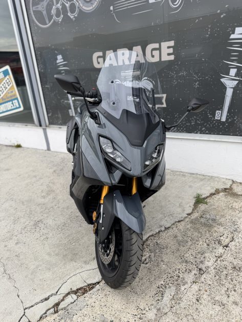 YAMAHA XP560D 2023 Tech Max