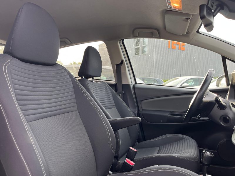 TOYOTA YARIS HYBRID 1.5 DESIGN 100H