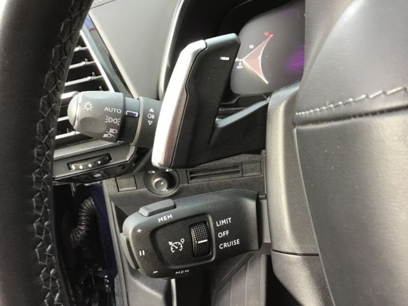 DS DS 7 BlueHDi 130 EAT8 Rivoli