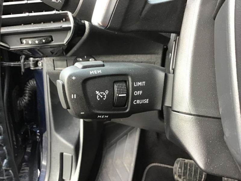 DS DS 7 BlueHDi 130 EAT8 Rivoli