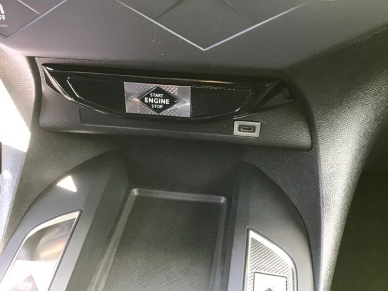 DS DS 3 PureTech 130 EAT8 Rivoli