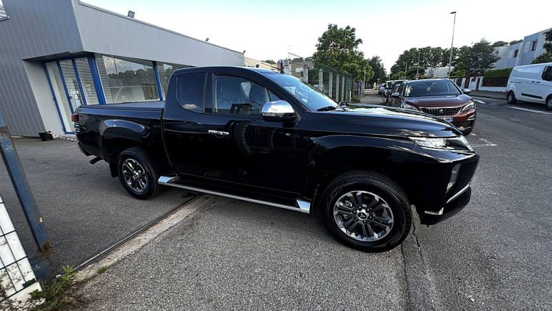 MITSUBISHI L 200 2020