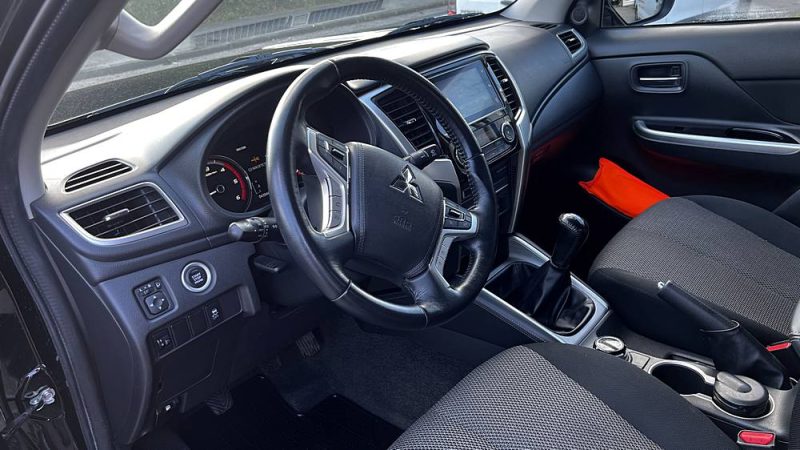 MITSUBISHI L 200 2020