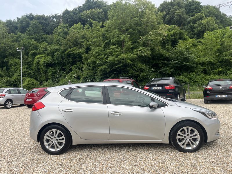 KIA CEE-D 2012