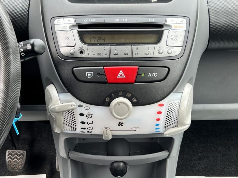 CITROEN C1 PHASE 2 1.0 68 Cv BOITE AUTOMATIQUE BLUETOOTH CLIMATISATION CRIT AIR 1 - GARANTIE 1 AN