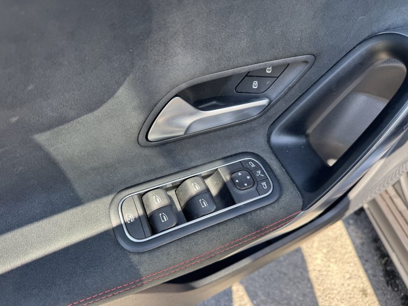 MERCEDES CLASSE A A180D 115CV AMG LINE