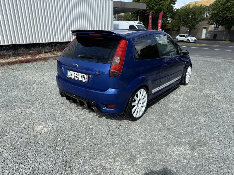 FORD FIESTA 2005
