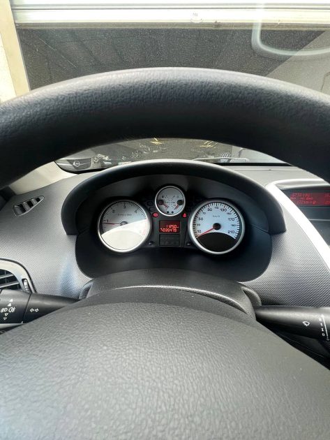 PEUGEOT 206+ 2011