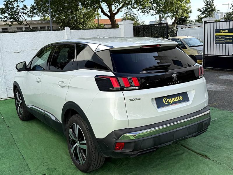 PEUGEOT 3008 2018