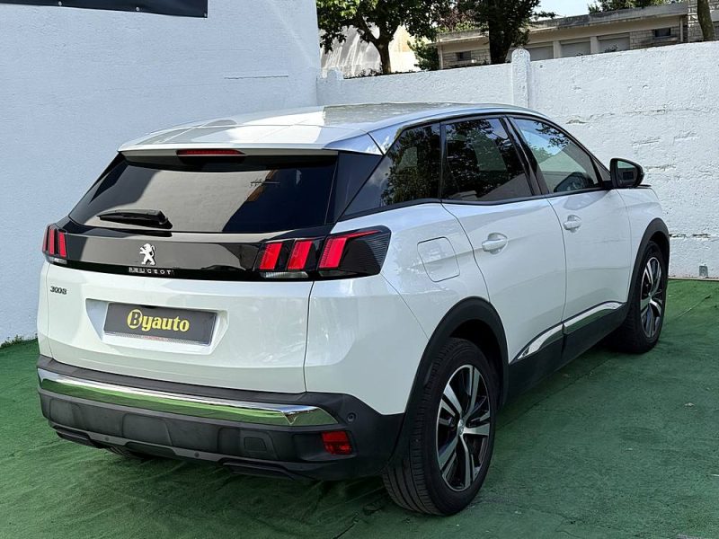 PEUGEOT 3008 2018