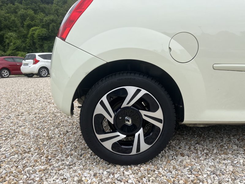 RENAULT TWINGO 2013