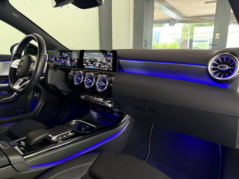 MERCEDES CLASSE A 250e 218 CV AMG LINE 8G-DCT 