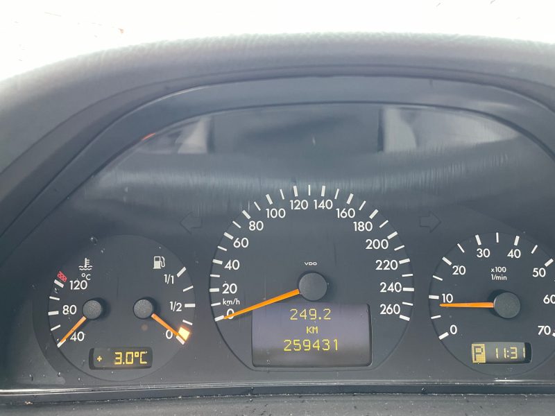 MERCEDES CLK EN L'ETAT