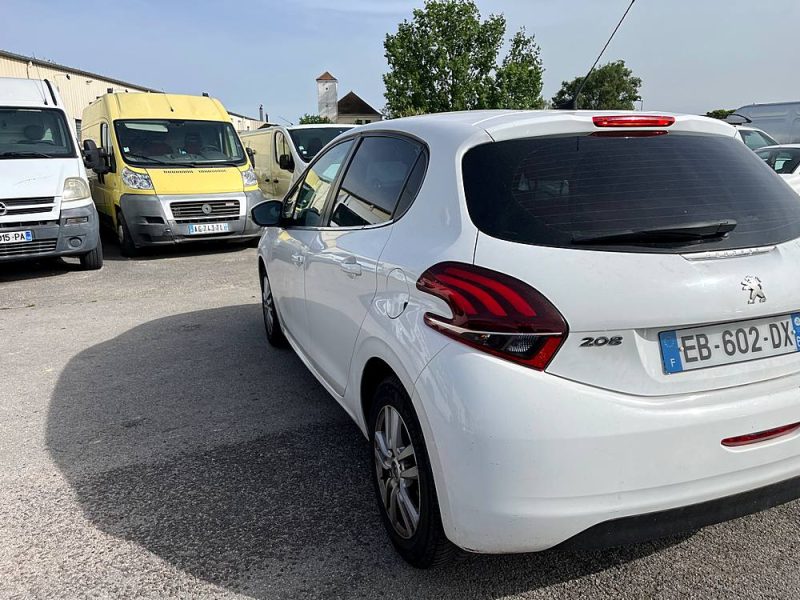 PEUGEOT 208 2016
