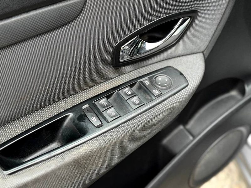 RENAULT MEGANE SCENIC 2011