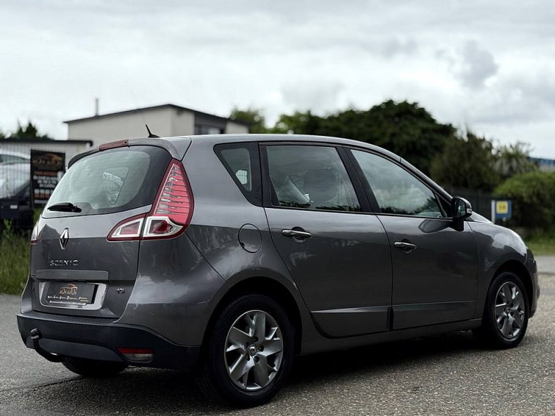RENAULT MEGANE SCENIC 2011