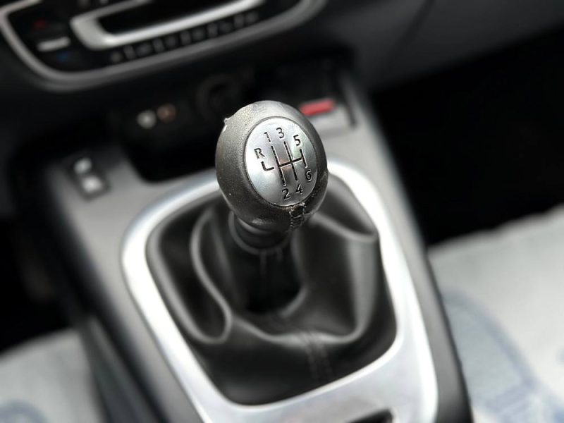 RENAULT MEGANE SCENIC 2011