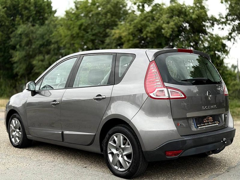 RENAULT MEGANE SCENIC 2011