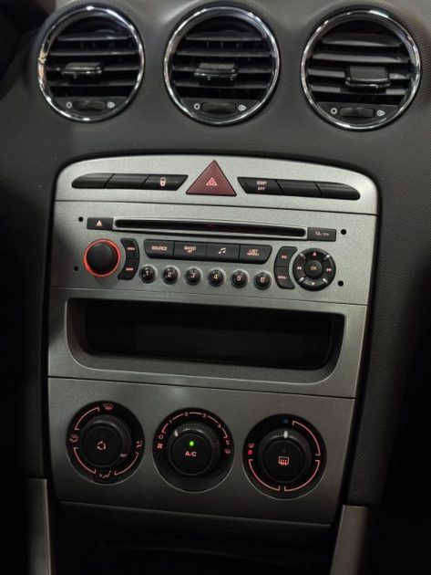 PEUGEOT 308 2011