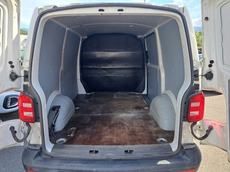 VOLKSWAGEN TRANSPORTER 2017