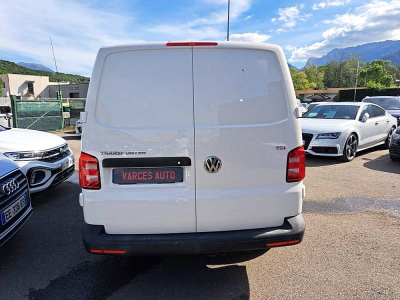 VOLKSWAGEN TRANSPORTER 2017