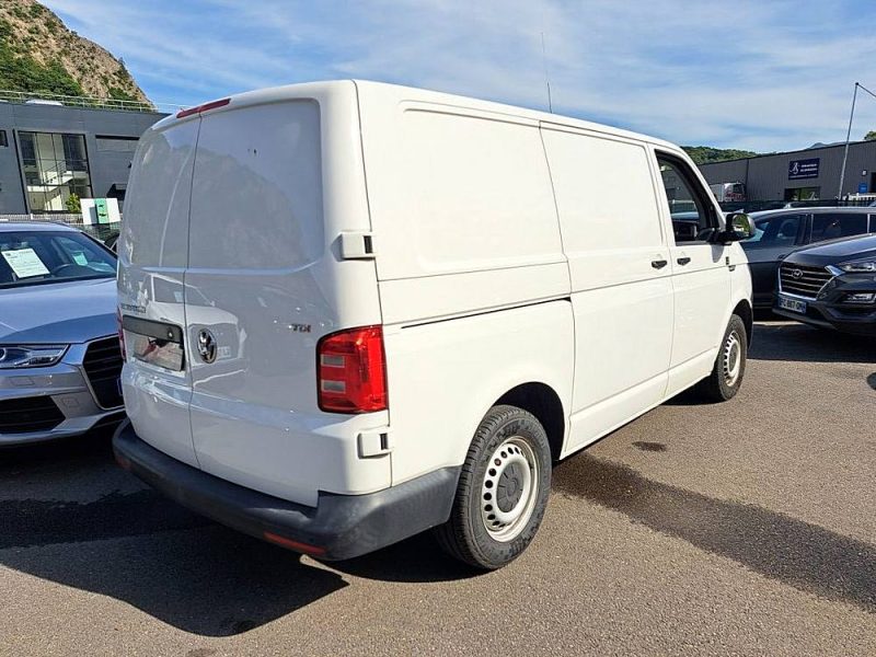 VOLKSWAGEN TRANSPORTER 2017