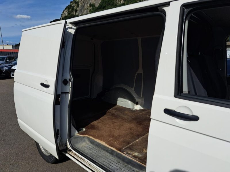 VOLKSWAGEN TRANSPORTER 2017