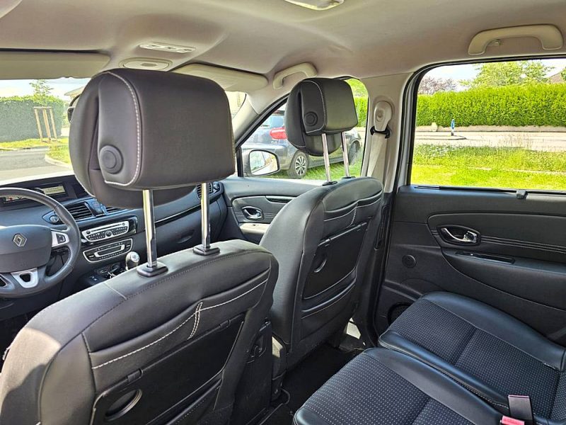 RENAULT MEGANE SCENIC 2011