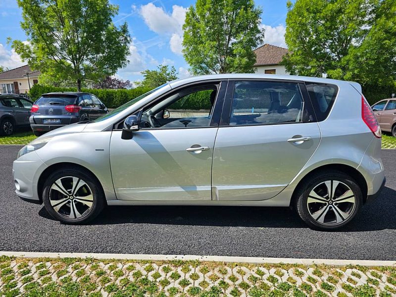 RENAULT MEGANE SCENIC 2011